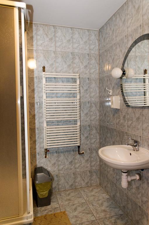 Uslugi Hotelarskie Las Vegas Międzyrzec Podlaski Szoba fotó